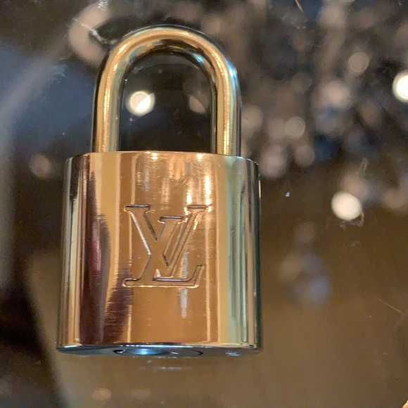 Authentic Lock and Key Set #310 - Picture 3 of 10